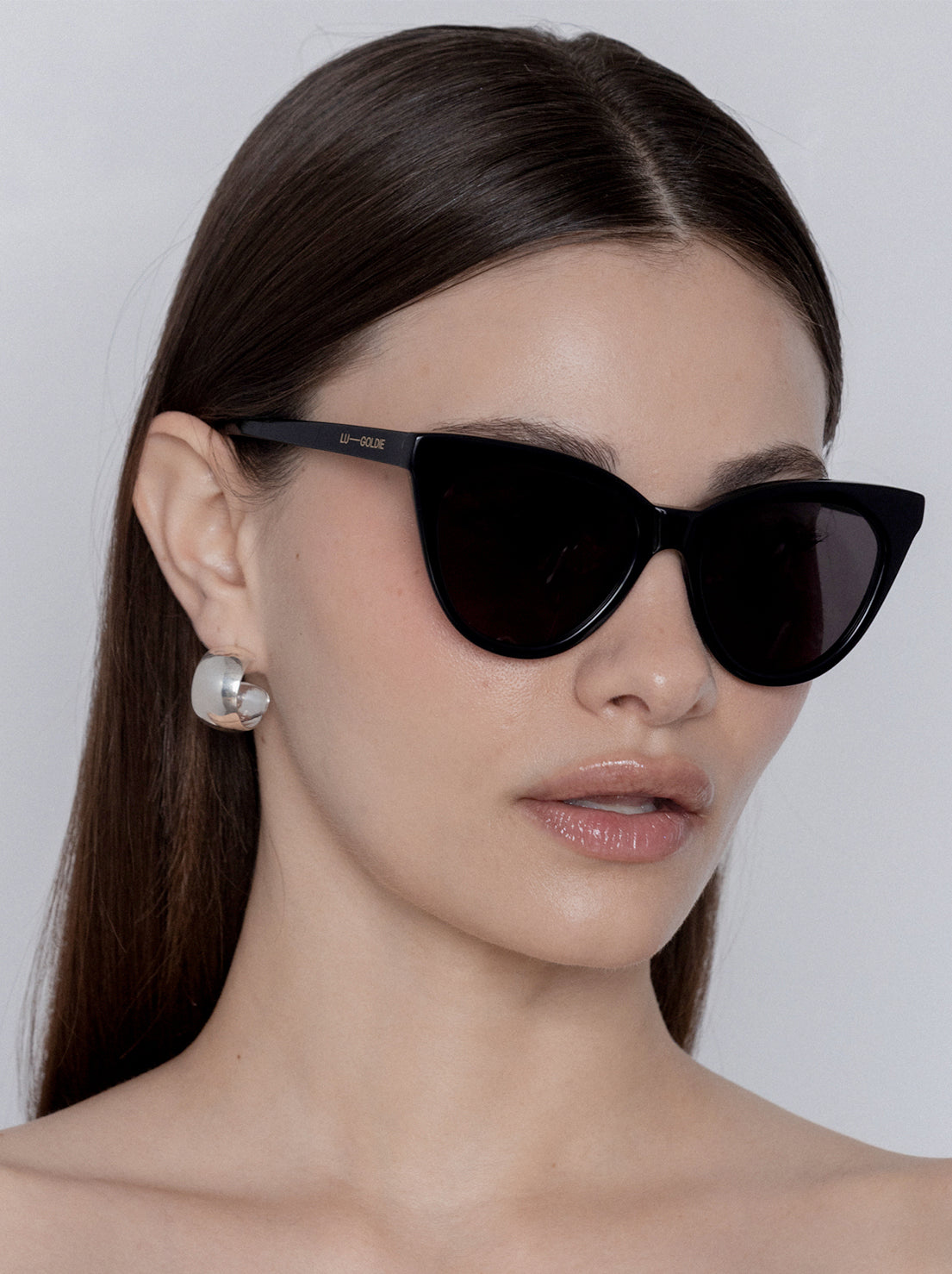 Lu Goldie - Isabella Sunglasses - Black