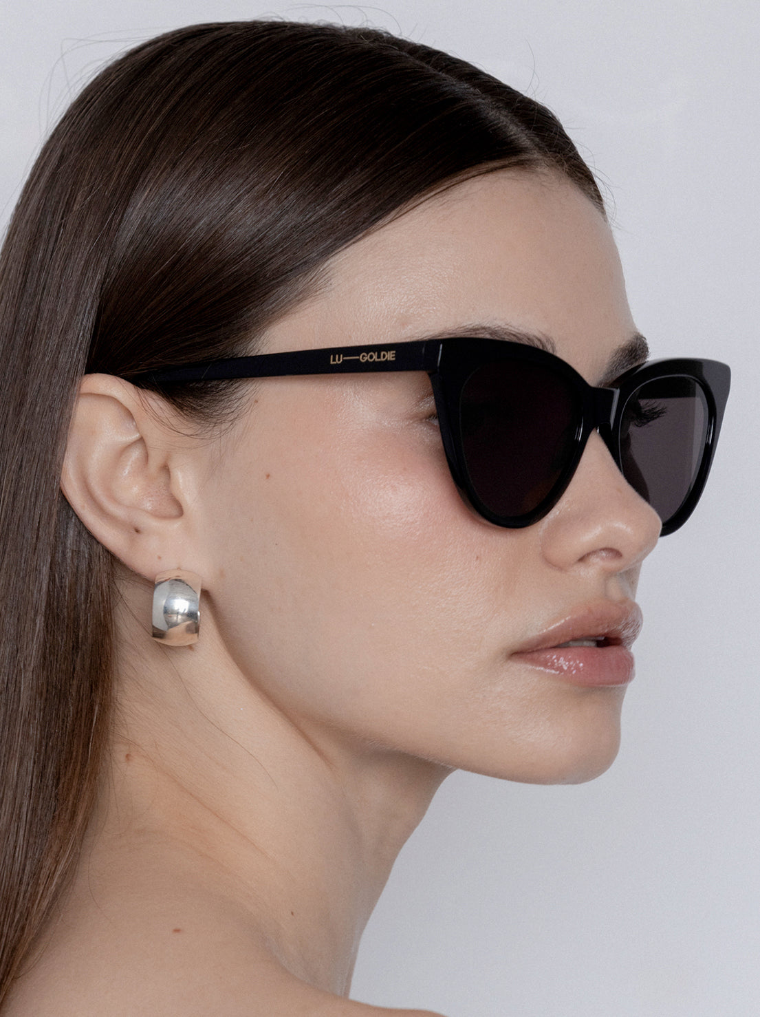 Lu Goldie - Isabella Sunglasses - Black