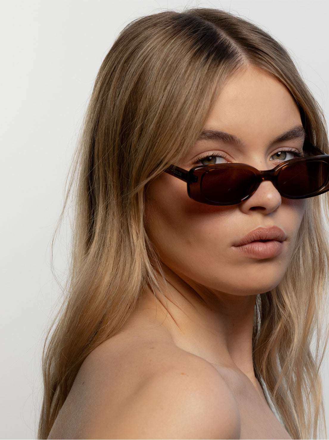 Lu Goldie - Solene Sunglasses - Coffee