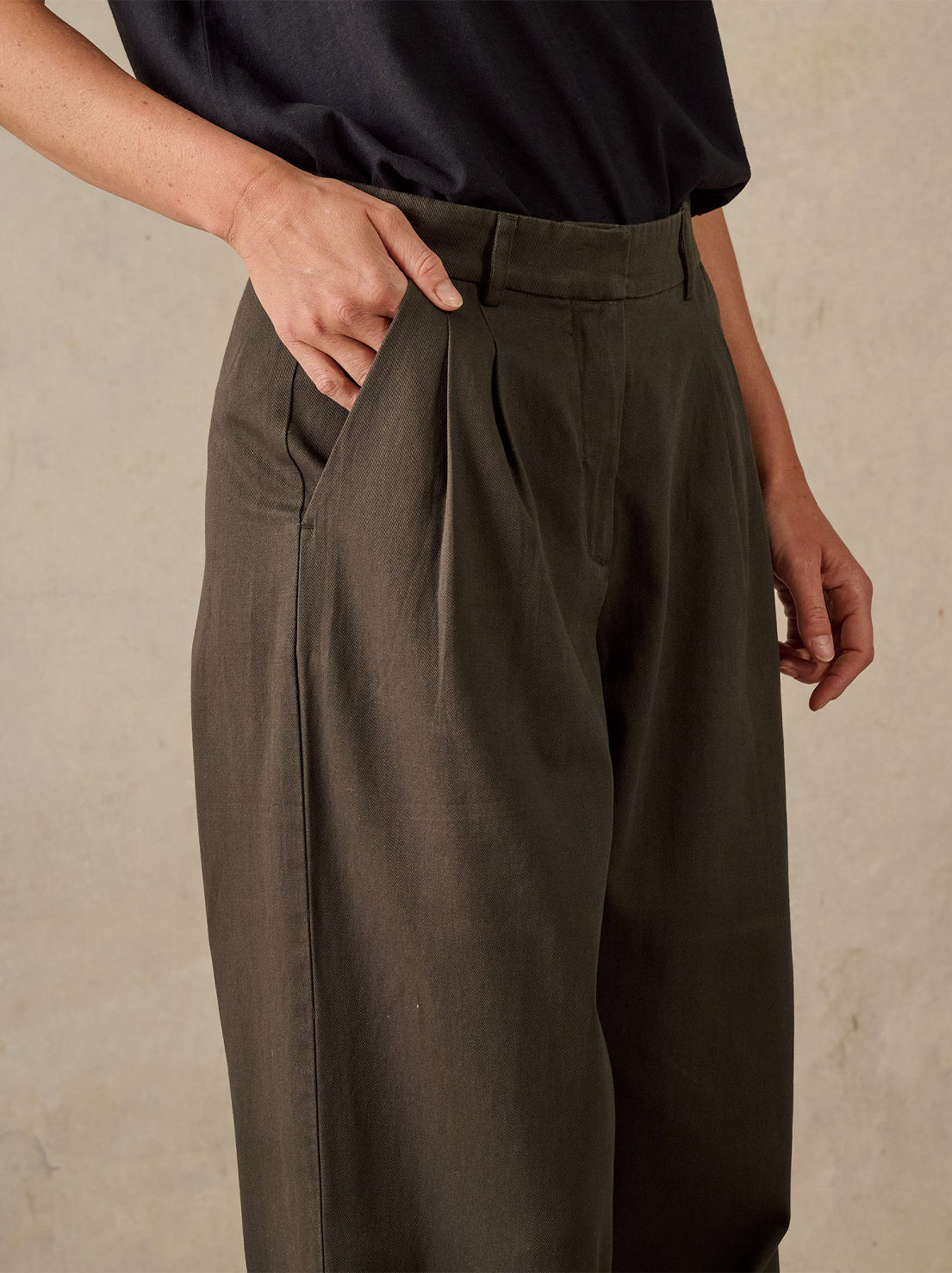 McTavish - Double Pleated Twill Pants - Dark Green