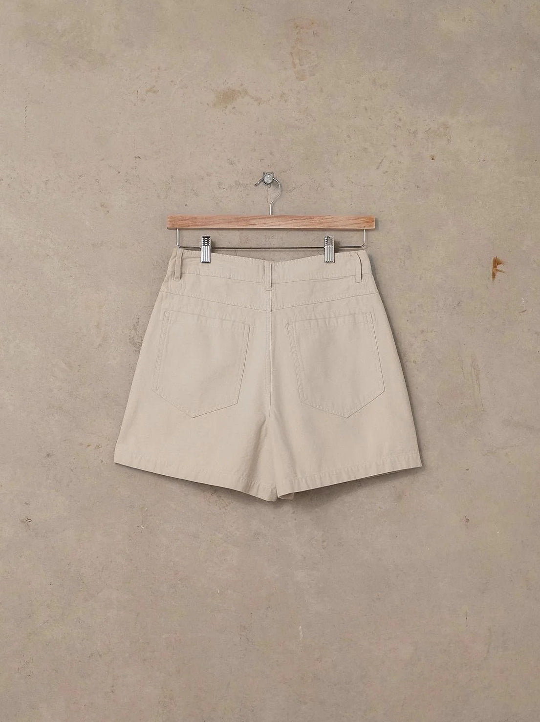 McTavish - Double Pleated Twill Shorts - Tan