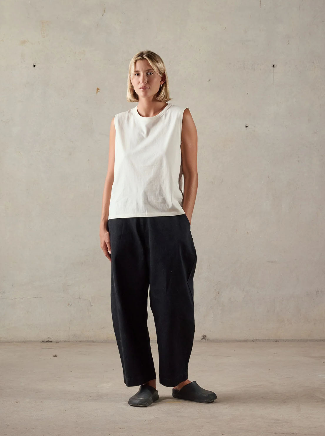 McTavish - Wide Denim Pant - Black