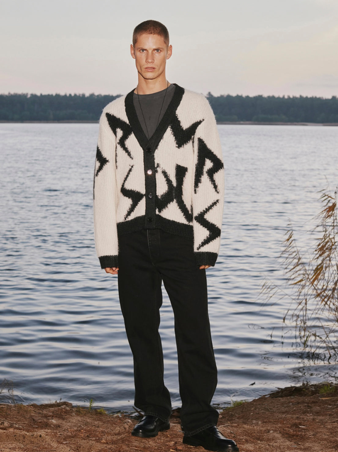 Neuw - Fuzzy Cardigan - Black