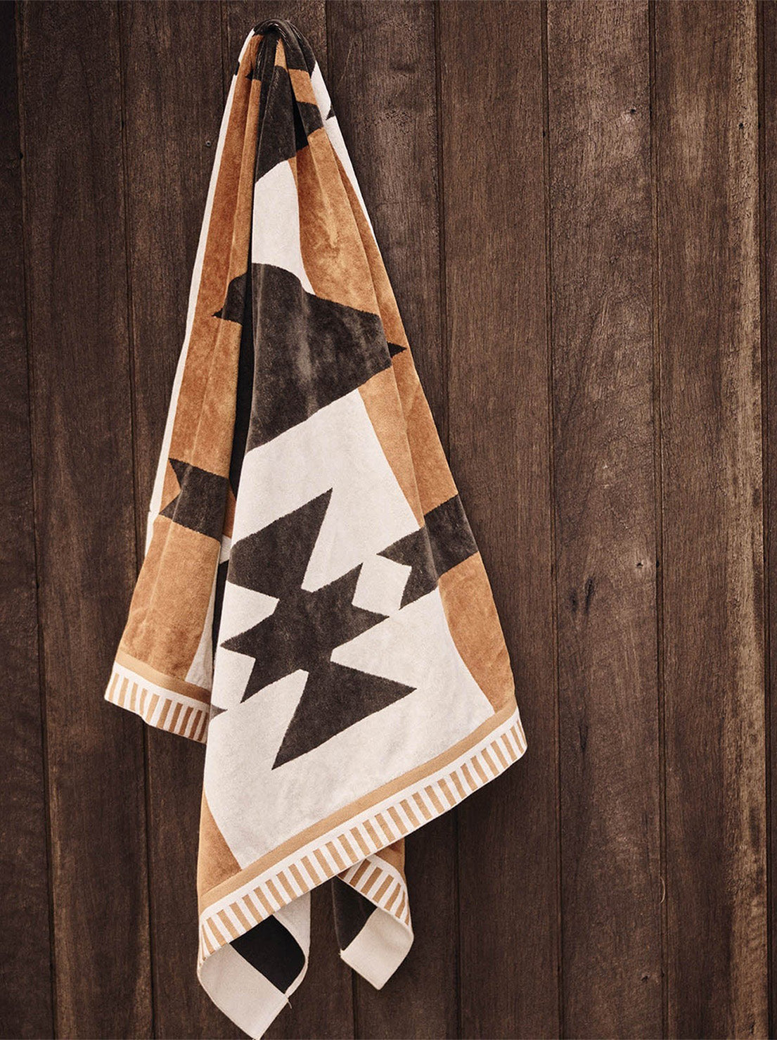 Pony Rider - Rocky Mountain Beach Towel - Natural / Black