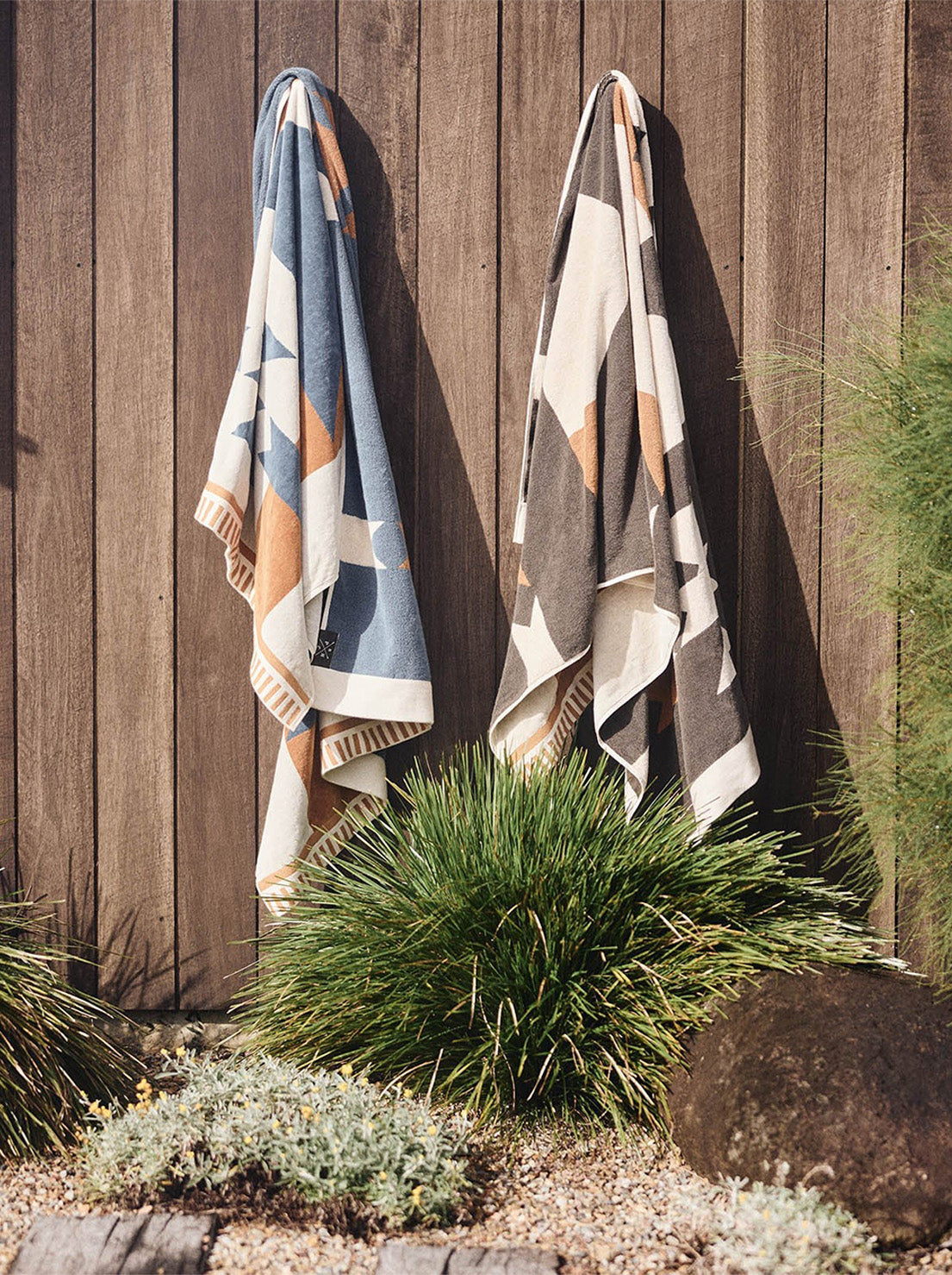 Pony Rider - Rocky Mountain Beach Towel - Natural / Black