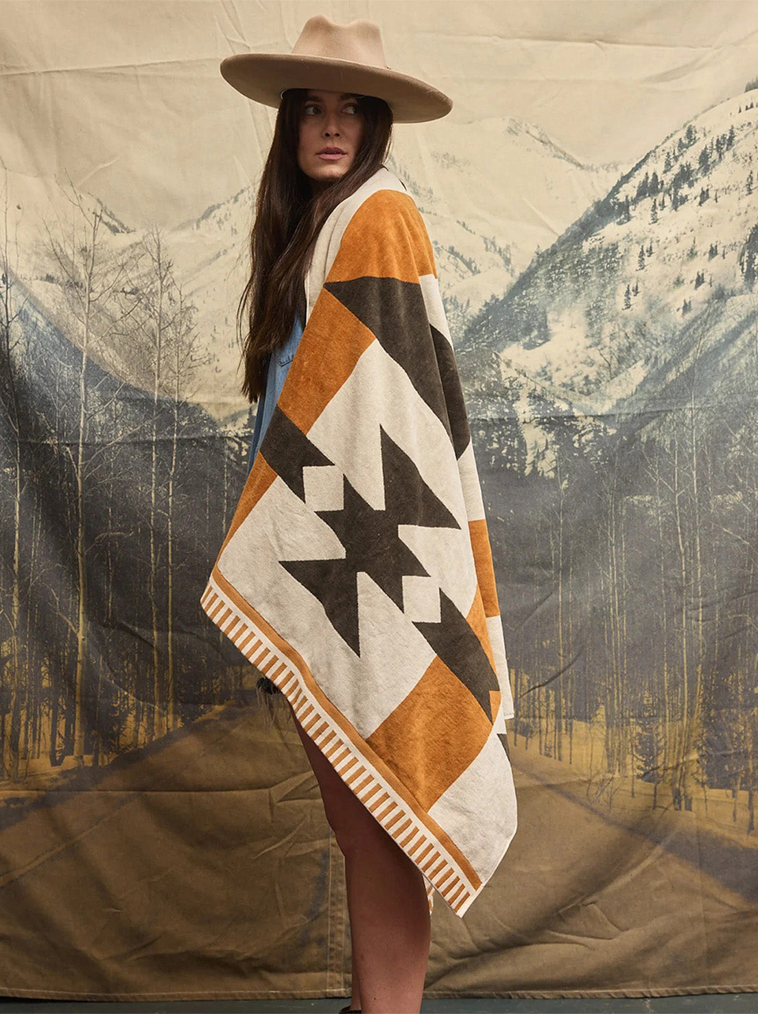 Pony Rider - Rocky Mountain Beach Towel - Natural / Black