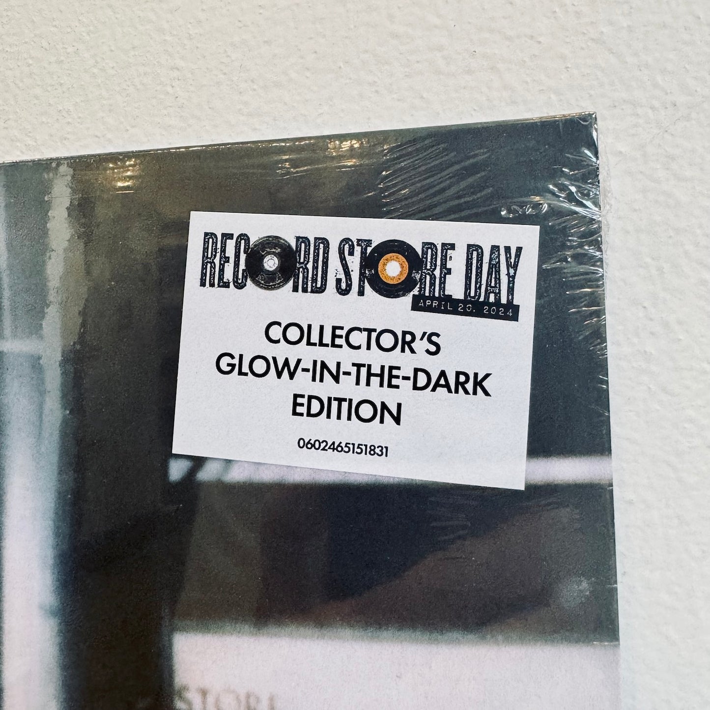 RSD2024 - JOHN LENNON - MIND GAMES. EP [Ltd. Ed. Glow-in-the-Dark 140g Vinyl]