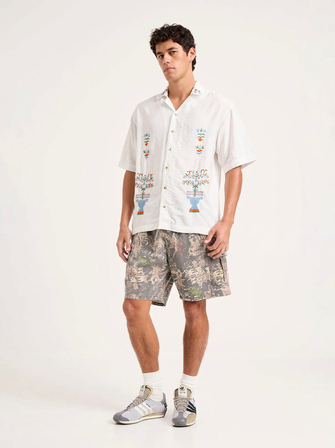 Rolla's - Night Garden Bowler - Off White