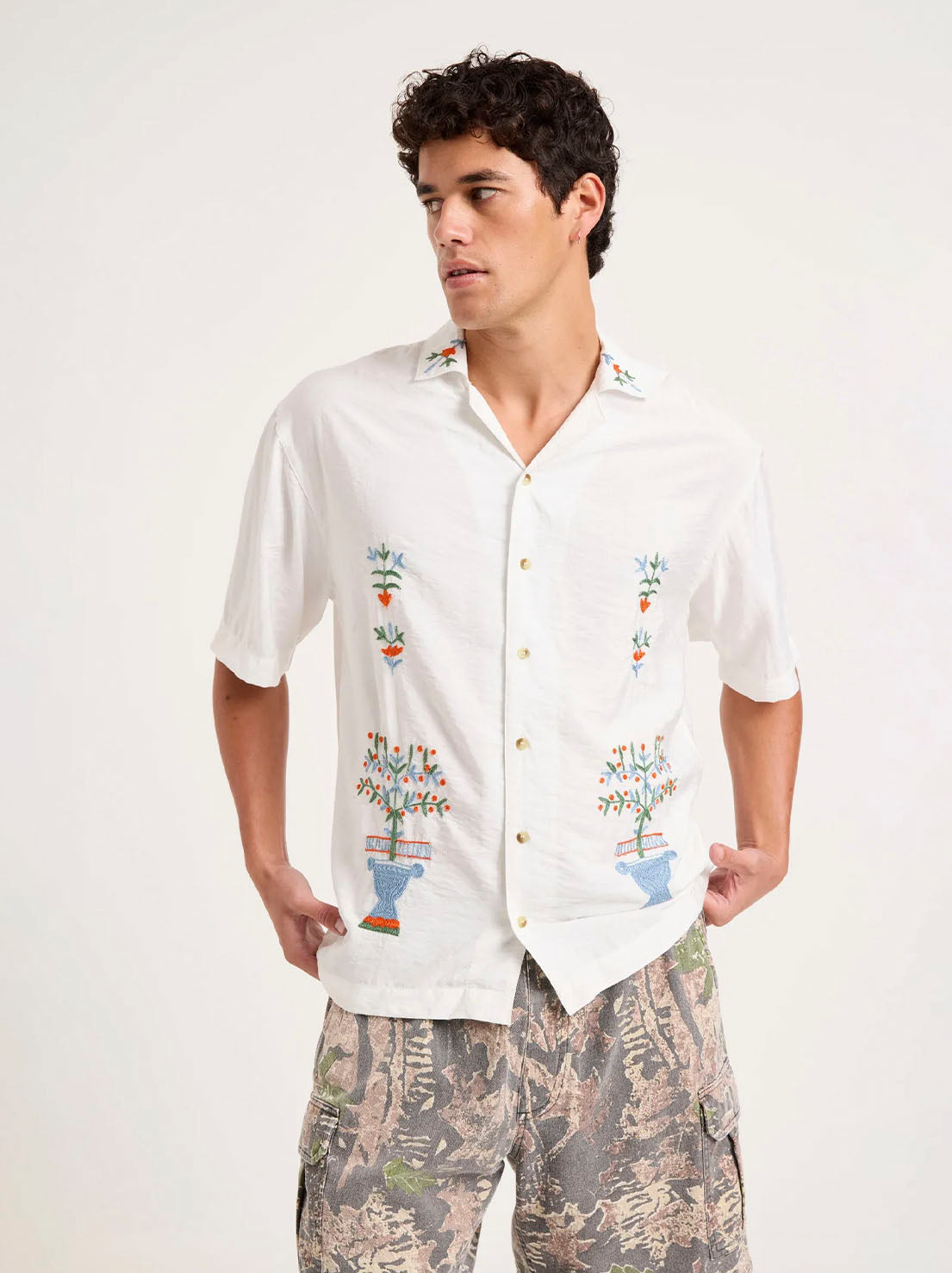 Rolla's - Night Garden Bowler - Off White