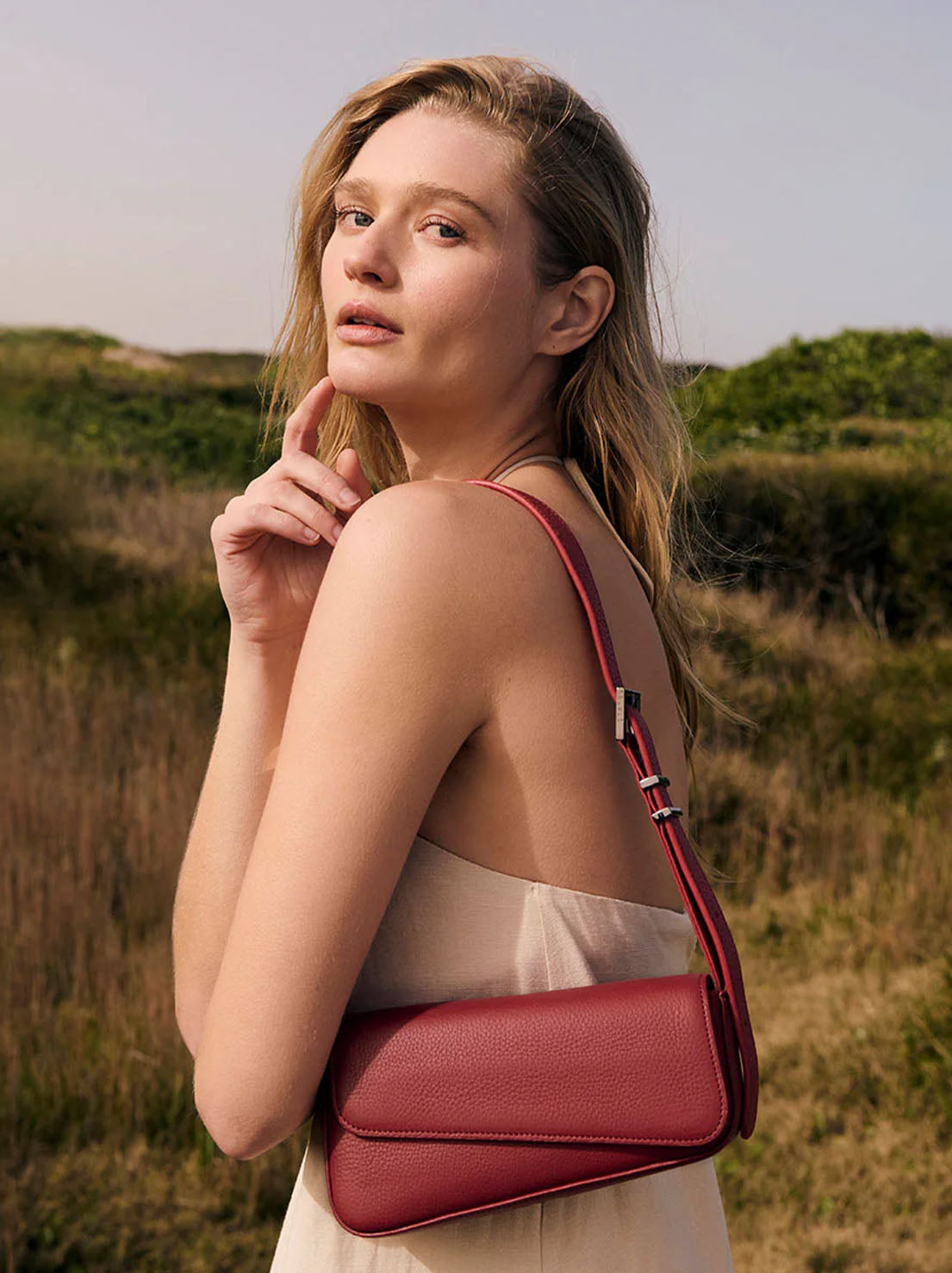 Status Anxiety - Overnight Obsession Bag - Rouge