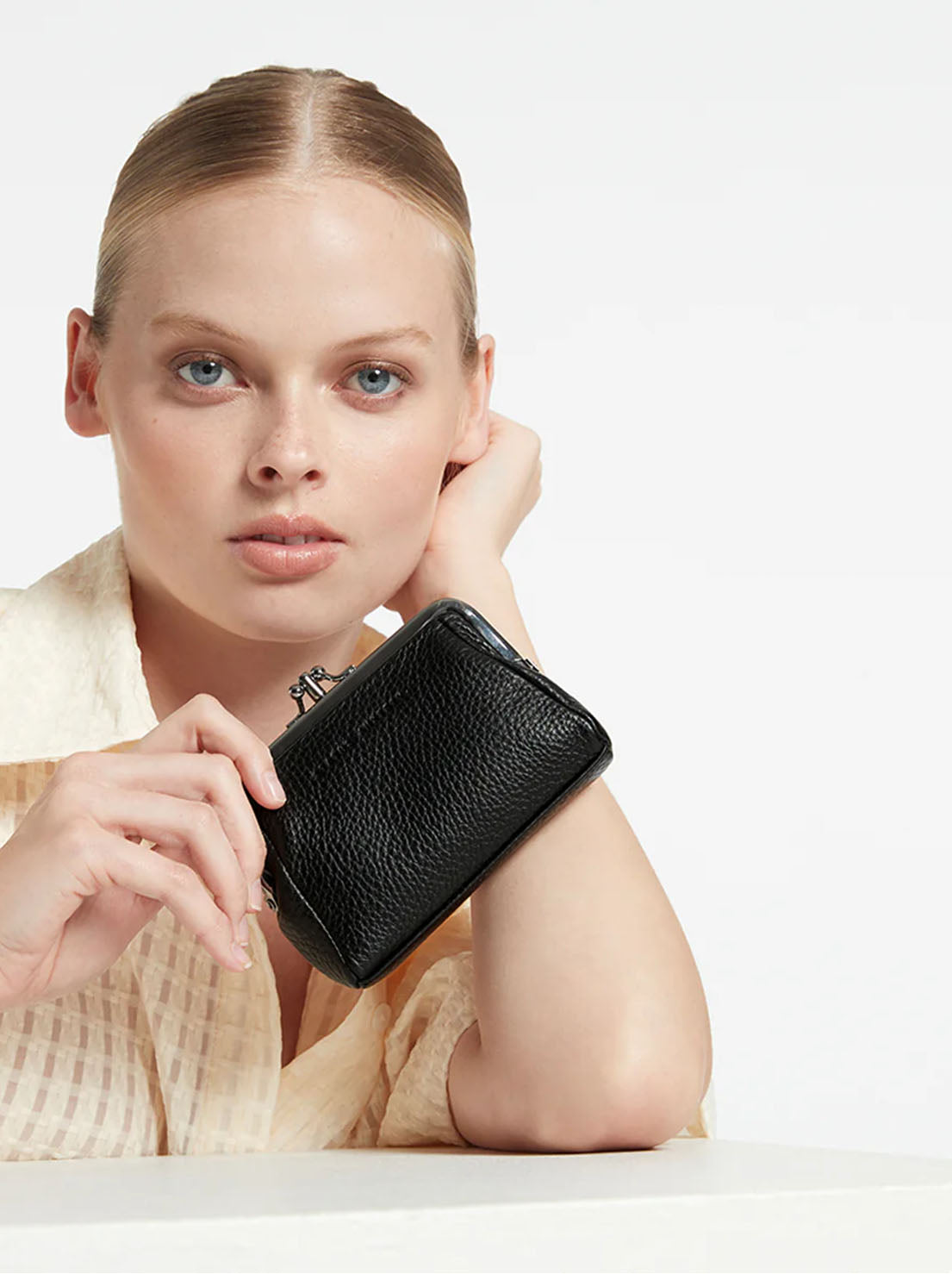 Status Anxiety - Volatile Purse - Black