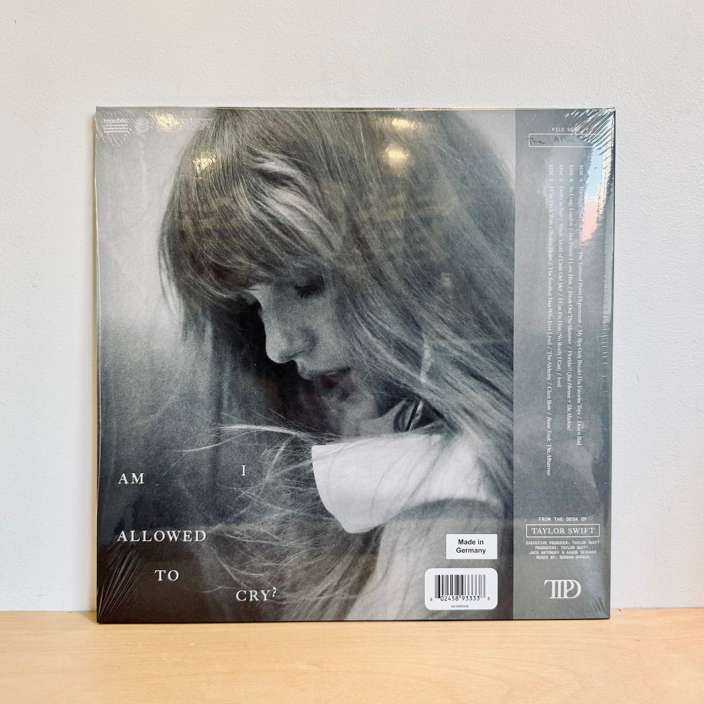 Taylor Swift - The Tortured Poets Department. 2LP [Ltd. Smoke Grey Vinyl / 'The Albatross' Edition]