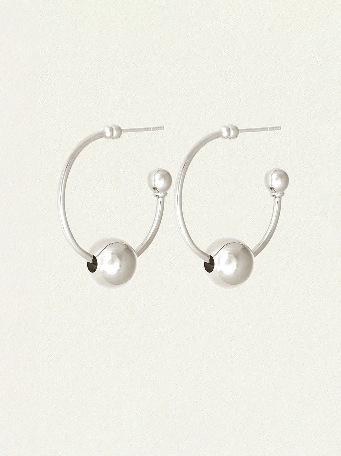 Temple of the Sun - Alba Hoop Earrings Medium - Silver