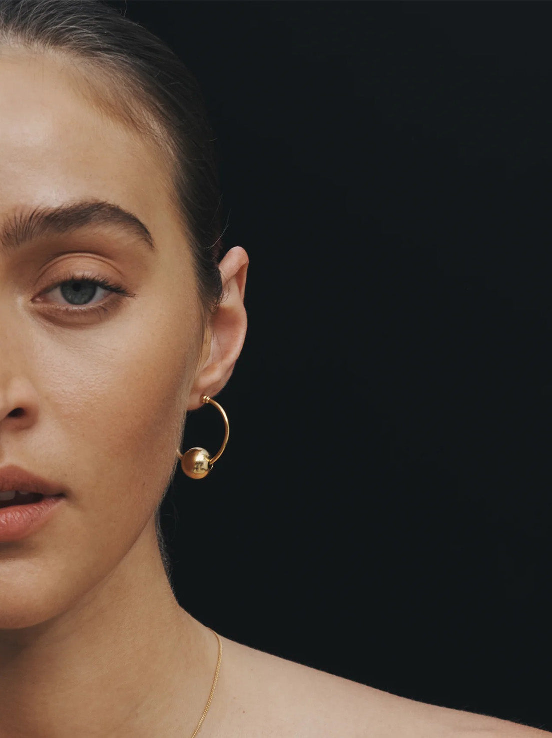 Temple of the Sun - Alba Hoop Earrings Medium - Gold