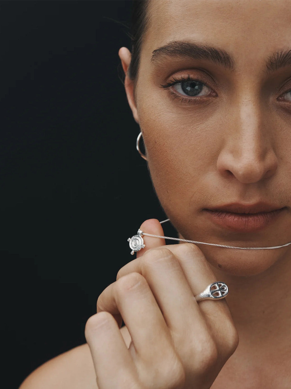 Temple of the Sun - Reign Oval Necklace - Sterling Silver