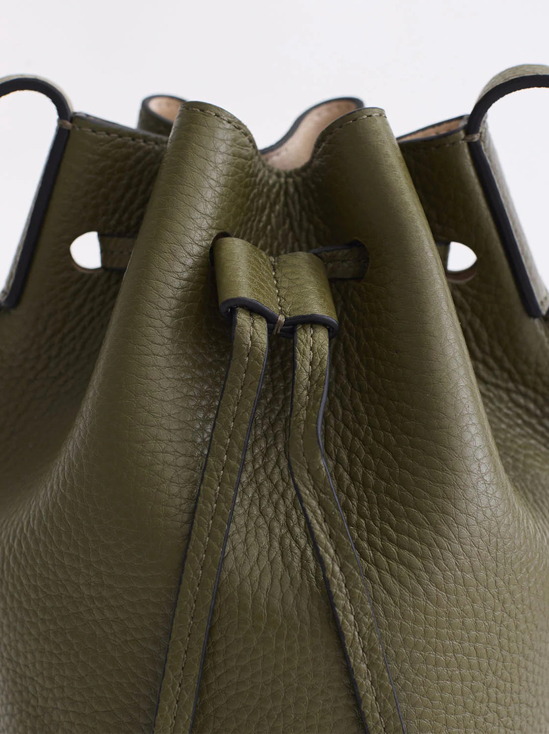 The Horse - Bobb Bucket Bag - Olive