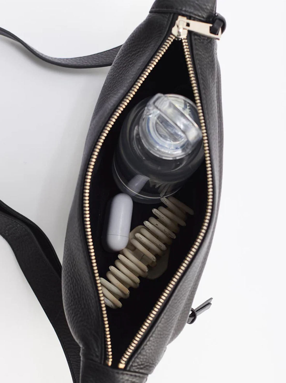 The Horse - The Sporty Crossbody - Black