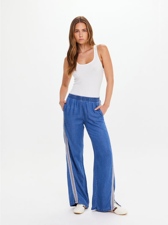 The Upside - Lykke Juliet Pant - Denim