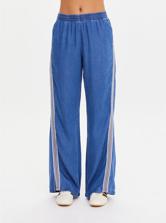 The Upside - Lykke Juliet Pant - Denim