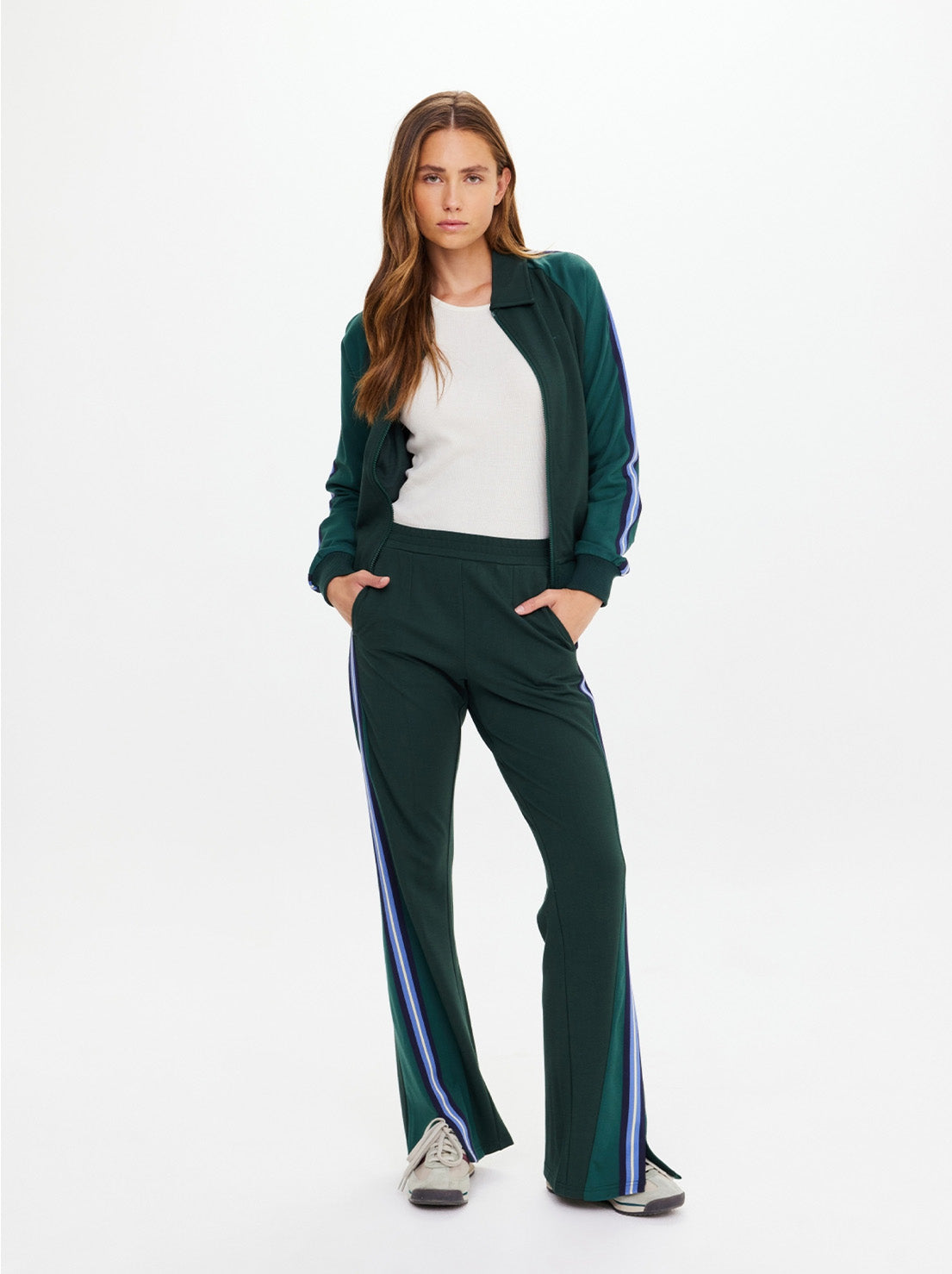 The Upside - Maneki Petra Flare Pant - Racing Green