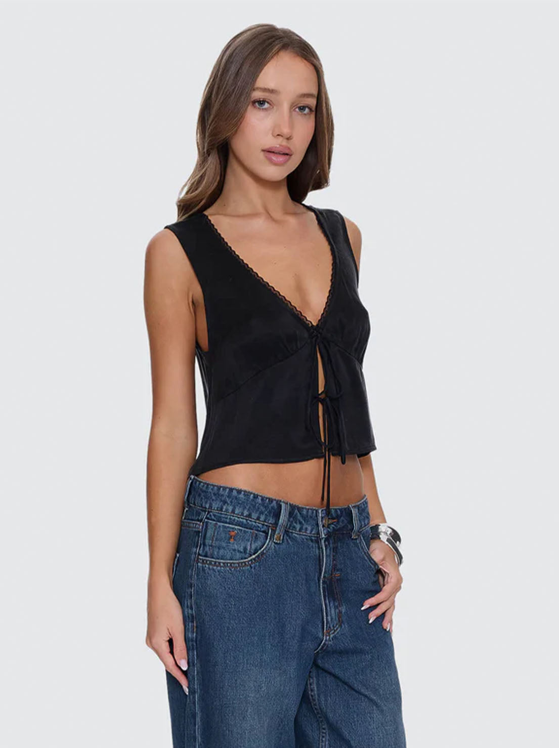 Thrills - Saige Tie Front Top - Black