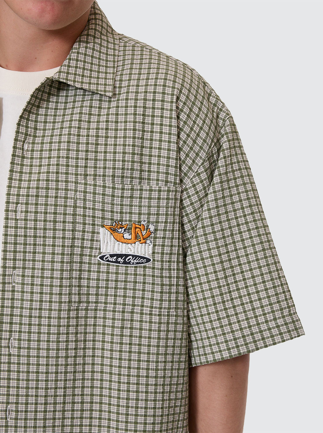 Worship - On Leave Box Fit Cropped Short Sleeve Shirt - Cali Green