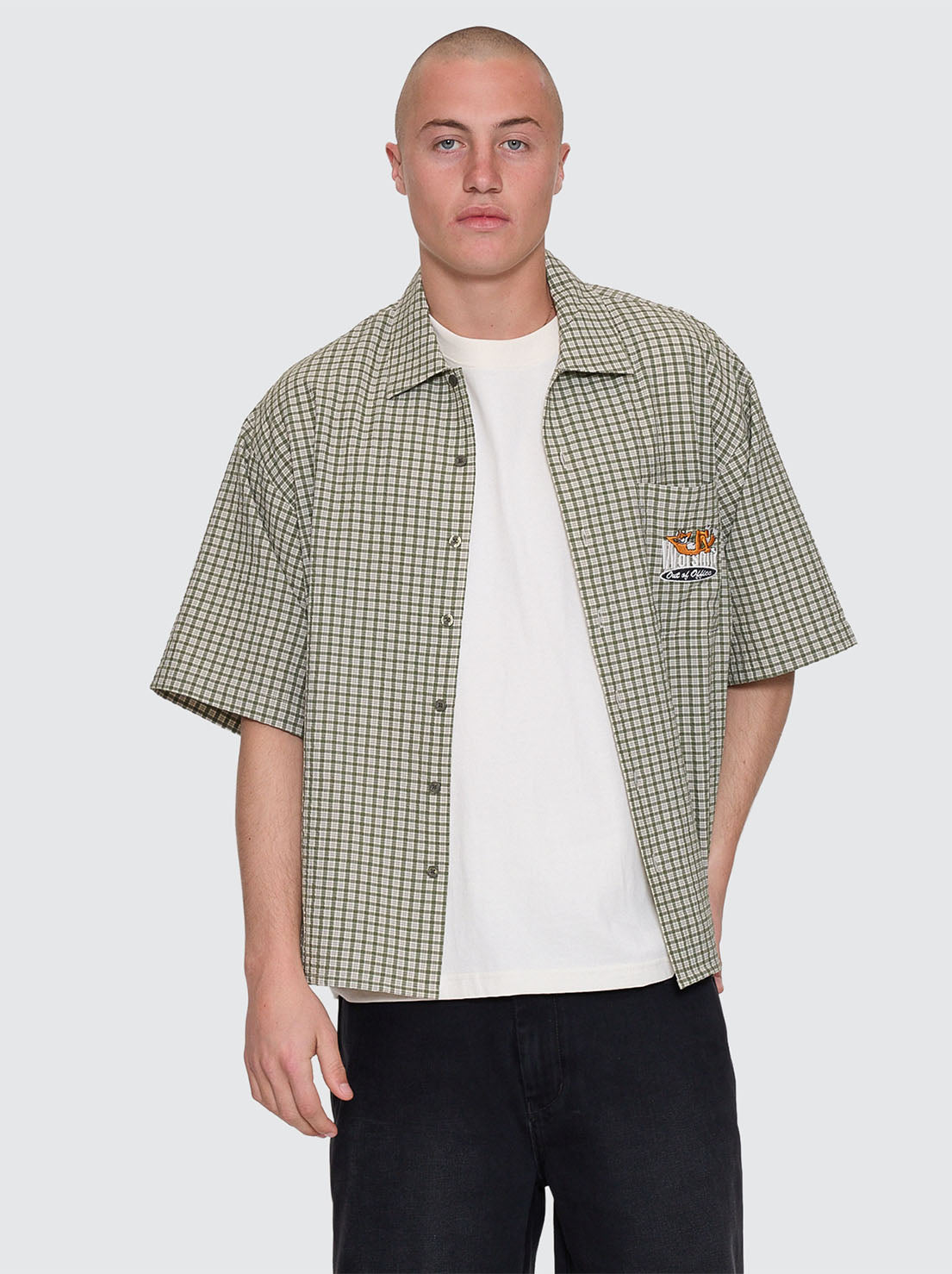 Worship - On Leave Box Fit Cropped Short Sleeve Shirt - Cali Green