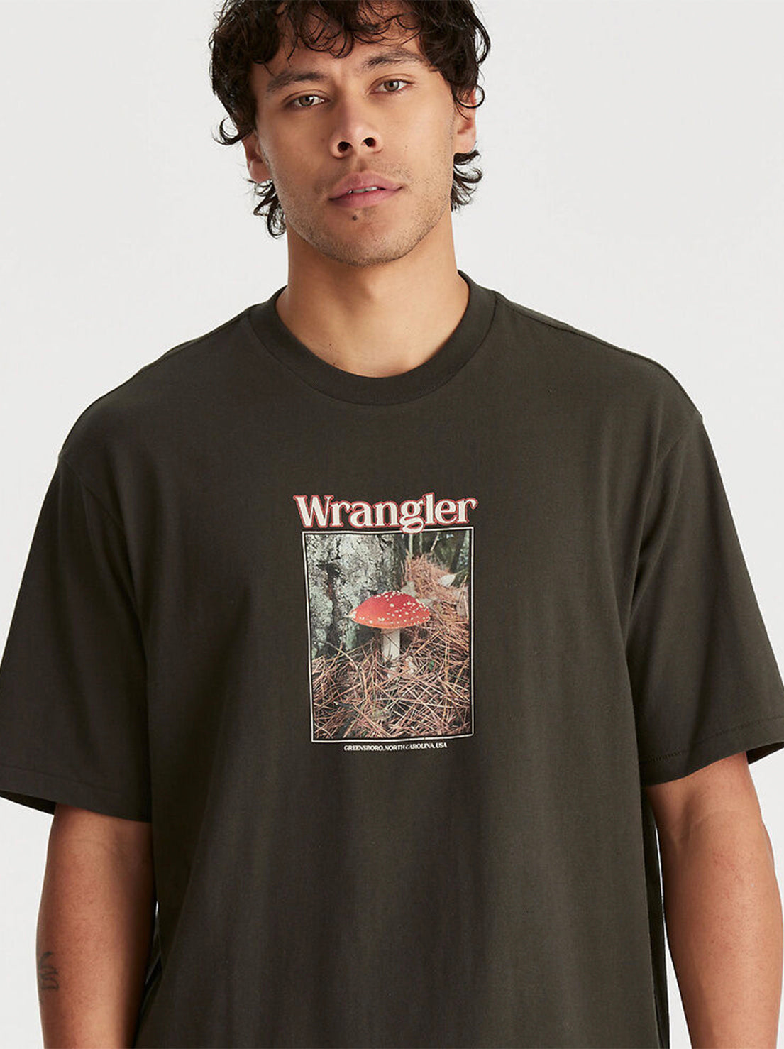 Wrangler - Amanita Slacker Tee - Dark Slate