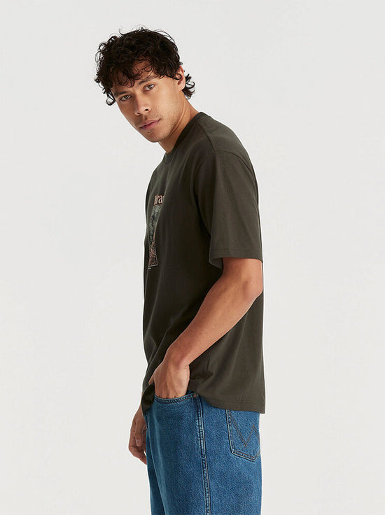 Wrangler - Amanita Slacker Tee - Dark Slate