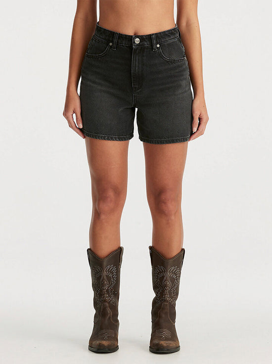 Wrangler - Hi A-Line Short - Mellow Black