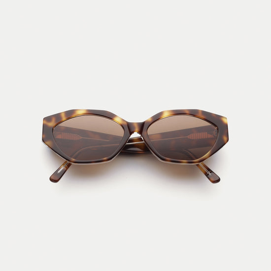 Lu Goldie - Eliana Sunglasses - Tort