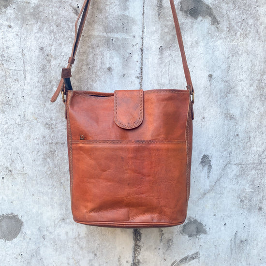 Billy Goat Designs - Leather Shoulder Bag w/ Zip  - Medium 10" (SBP10)