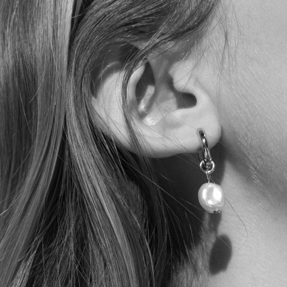 Brie Leon - Lila Pearl Sleeper Earrings - Silver
