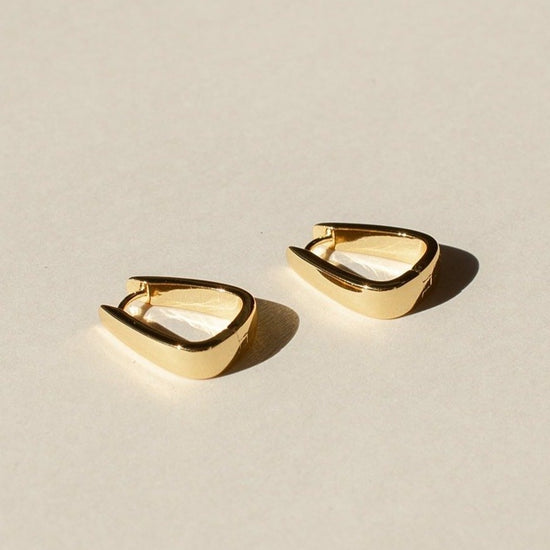 Brie Leon - Uma Drop Sleeper Earrings - Gold