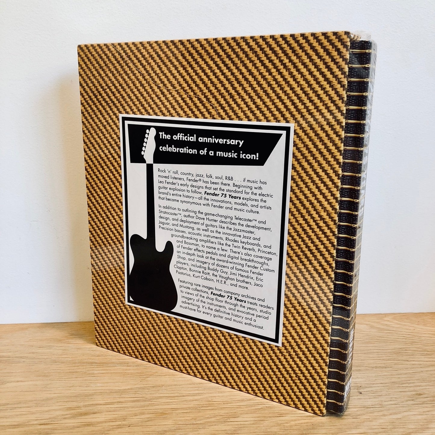 Fender 75 Years - Dave Hunter