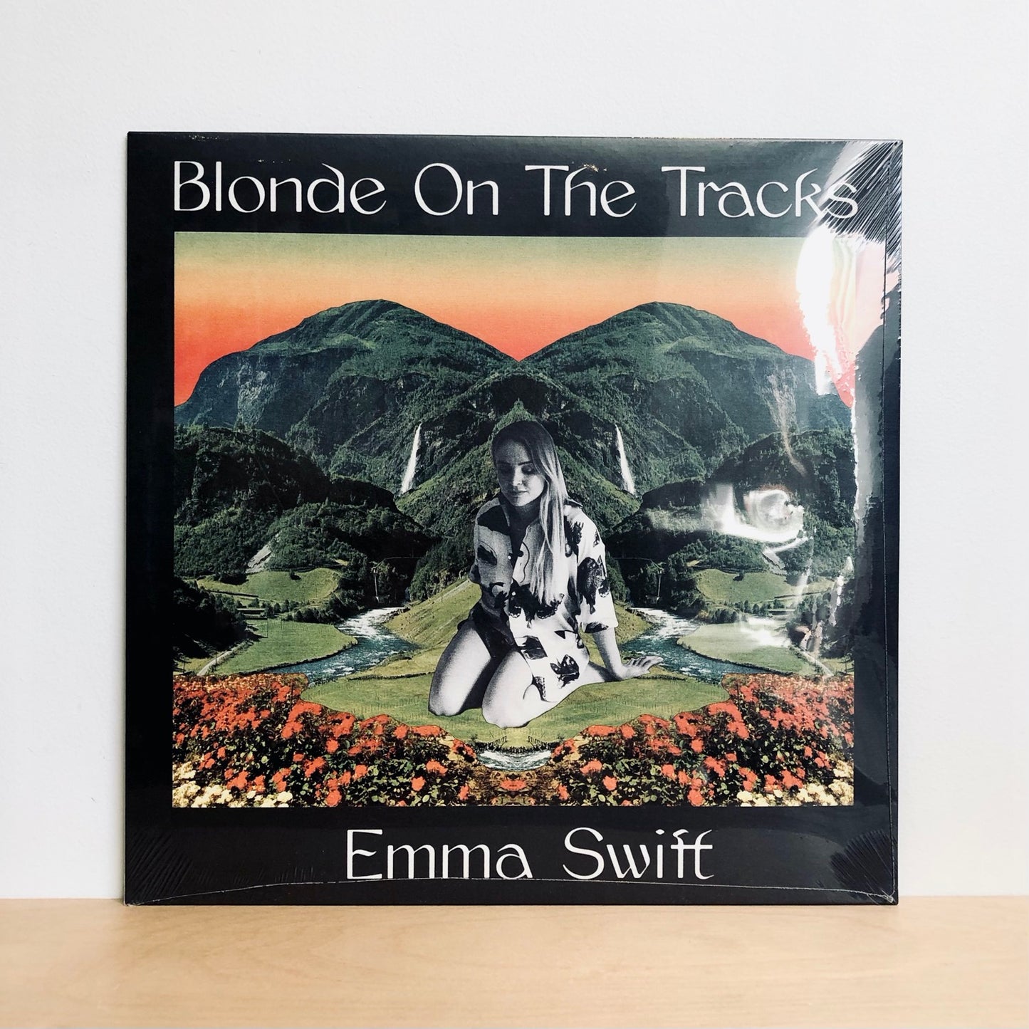 Emma Swift - Blonde On The Tracks. LP