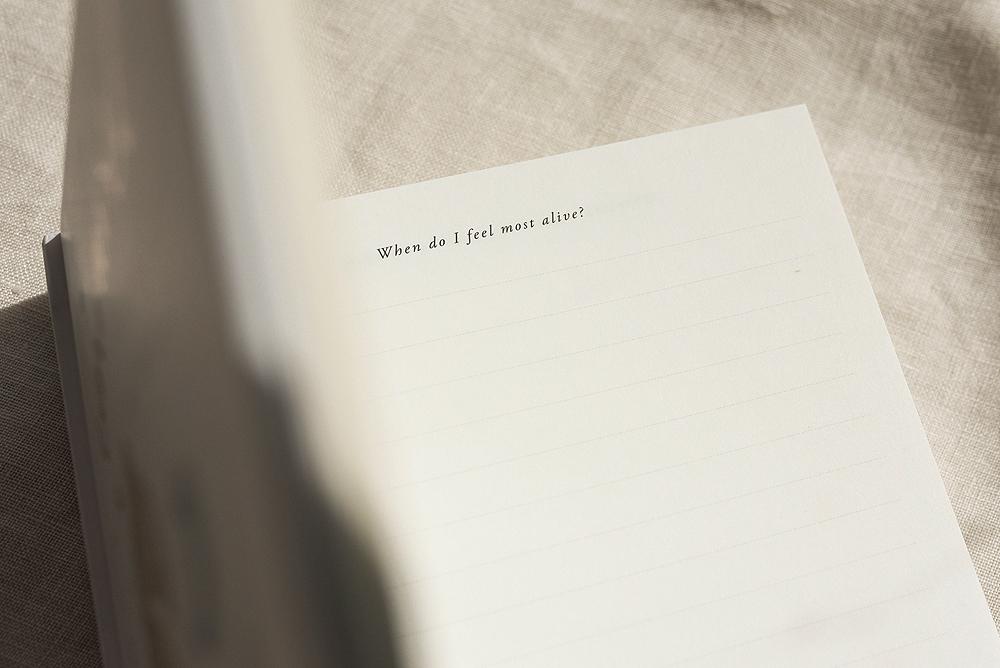 Musings from the Moon - Unravel - A Self-Reflection Journal