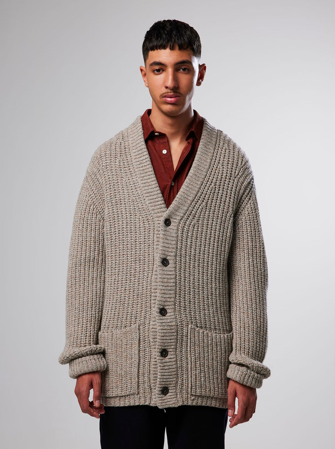 No Nationality - Benzon 6533 - Relaxed Wool Blend V-Neck Cardigan - Stone