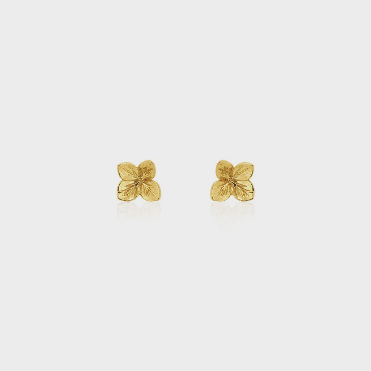 Linda Tahija - Hydrangea Stud Earring - Gold Plated